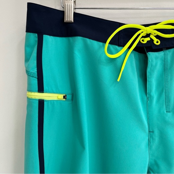 Vineyard Vines Martha’s Vineyard Performance Swim Trunks Board Shorts Size 30 - Picture 3 of 7